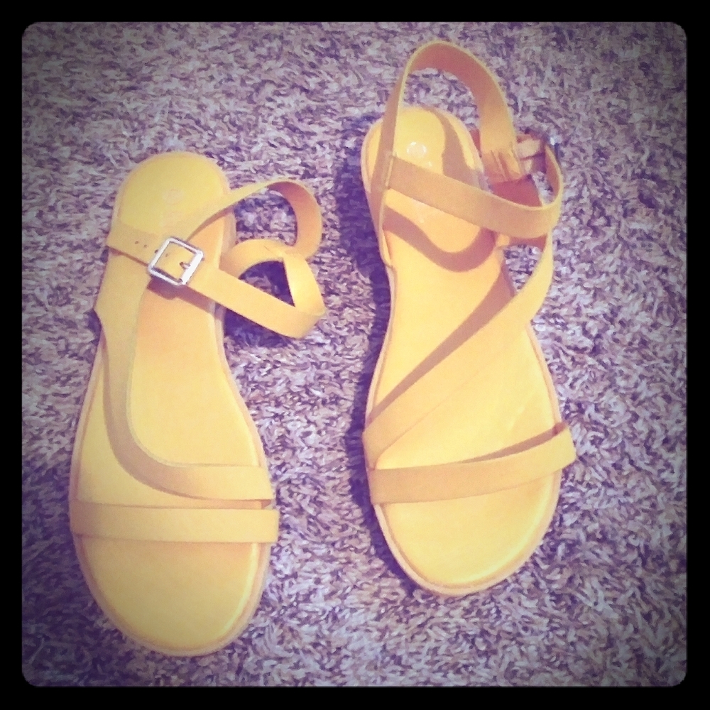 Rogue Helium Sandals